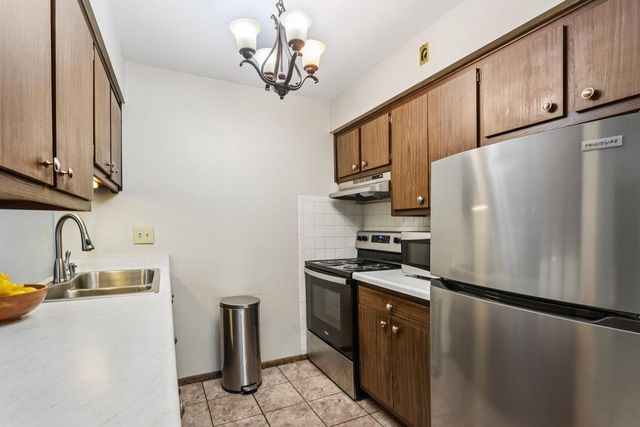 8515 W Waterford AVENUE #1, Greenfield, WI 53228
