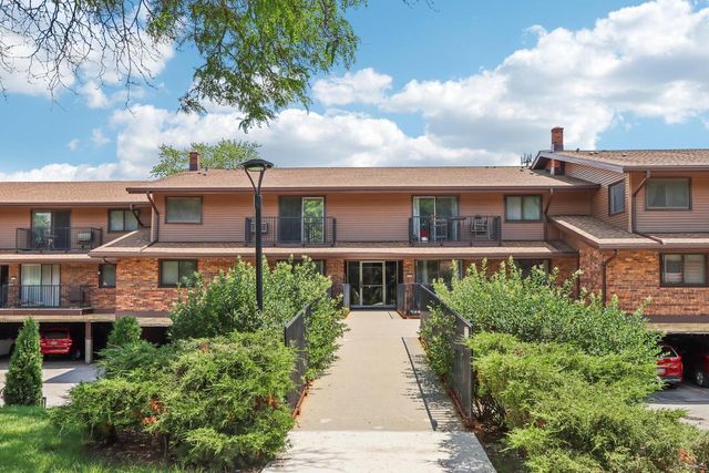8515 W Waterford AVENUE #1, Greenfield, WI 53228