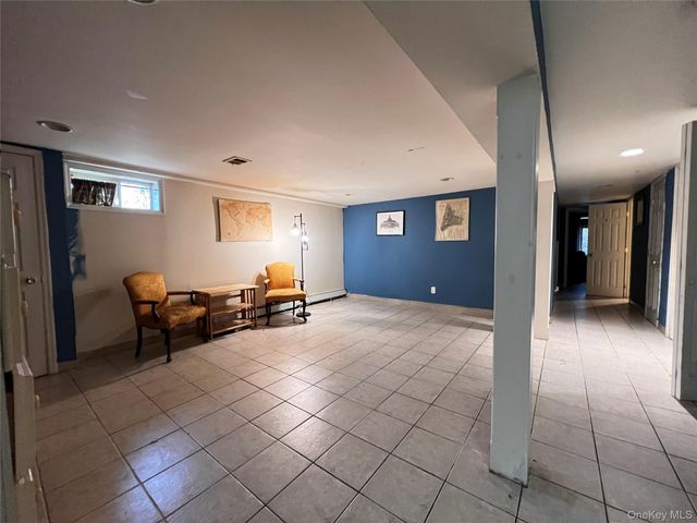 236 N Richmond Avenue, Massapequa, NY 11758