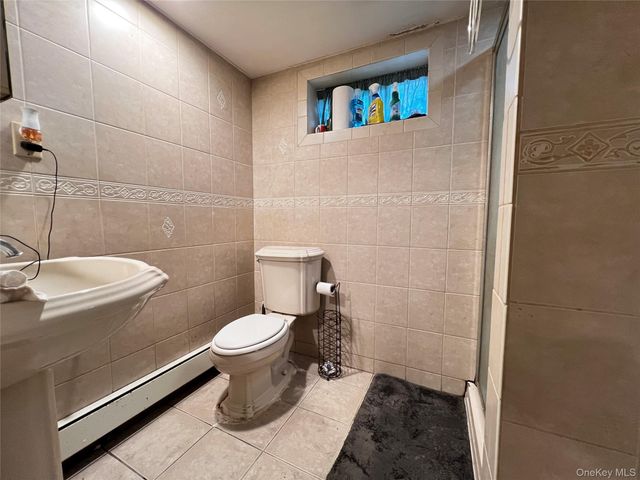 236 N Richmond Avenue, Massapequa, NY 11758