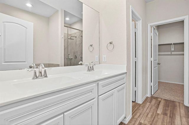 9205 Inland Leather Lane, Conroe, TX 77385