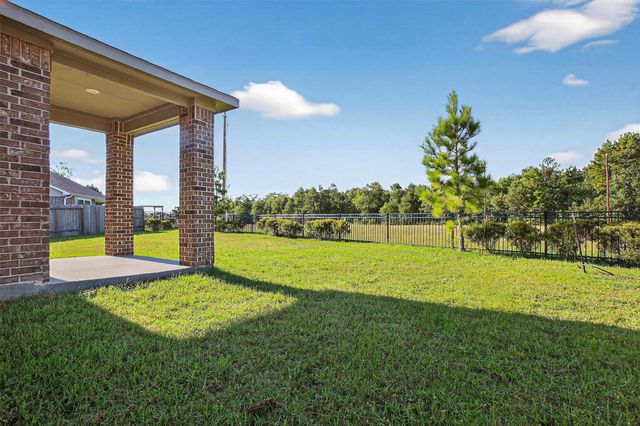 9205 Inland Leather Lane, Conroe, TX 77385