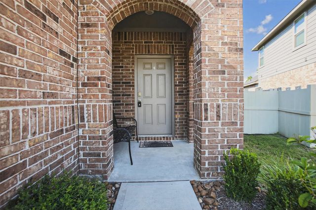 9205 Inland Leather Lane, Conroe, TX 77385