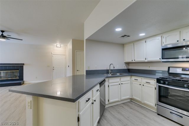 8301 Boseck Drive 115, Las Vegas, NV 89145