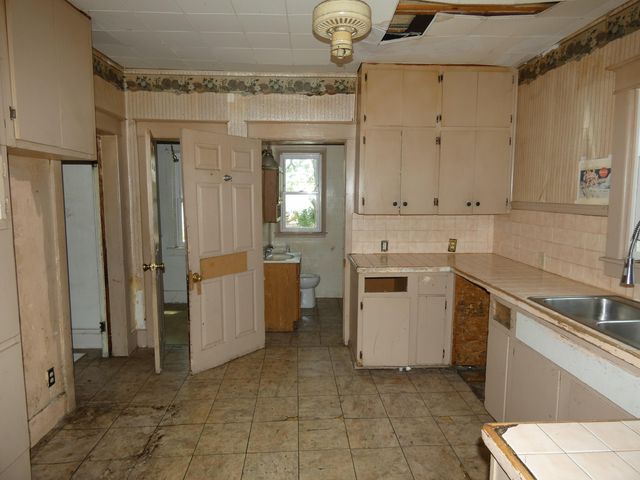 2529 Somerlayton Road, Benton Charter Twp, MI 49022