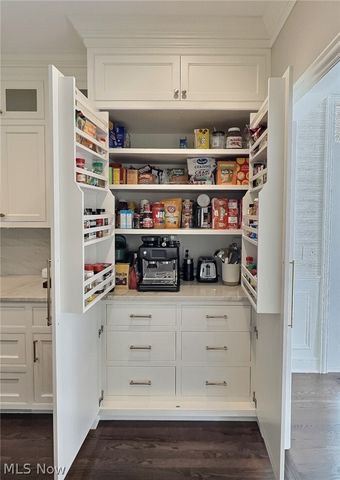 20962 Sydenham Road, Shaker Heights, OH 44122