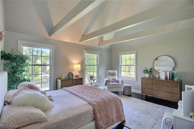 20962 Sydenham Road, Shaker Heights, OH 44122