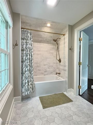 20962 Sydenham Road, Shaker Heights, OH 44122