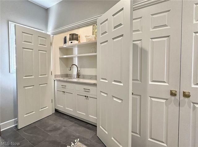 20962 Sydenham Road, Shaker Heights, OH 44122