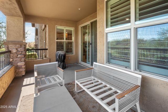 2425 W BRONCO BUTTE Trail 1014, Phoenix, AZ 85085