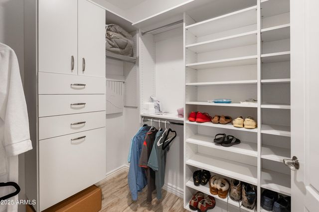 2425 W BRONCO BUTTE Trail 1014, Phoenix, AZ 85085