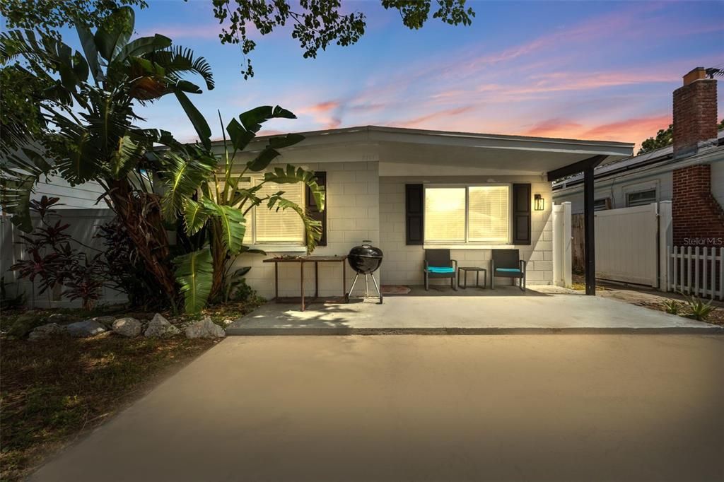 2157 SALEM AVENUE N, St Petersburg, FL 33714