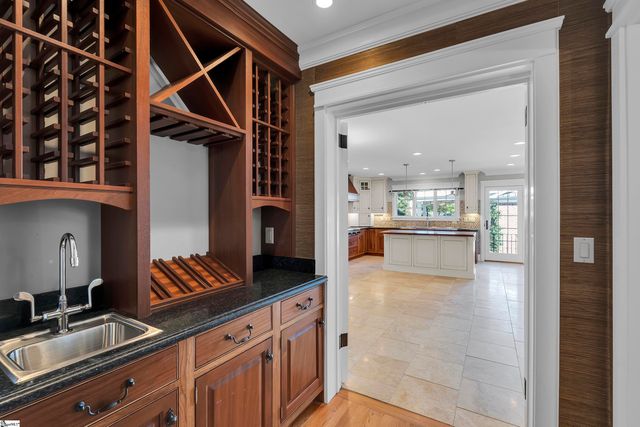 607 Crescent Avenue, Greenville, SC 29601