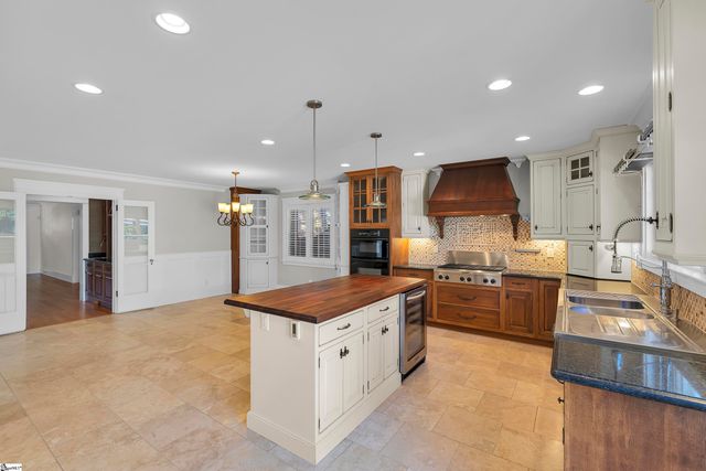 607 Crescent Avenue, Greenville, SC 29601