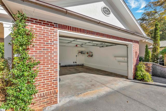 607 Crescent Avenue, Greenville, SC 29601