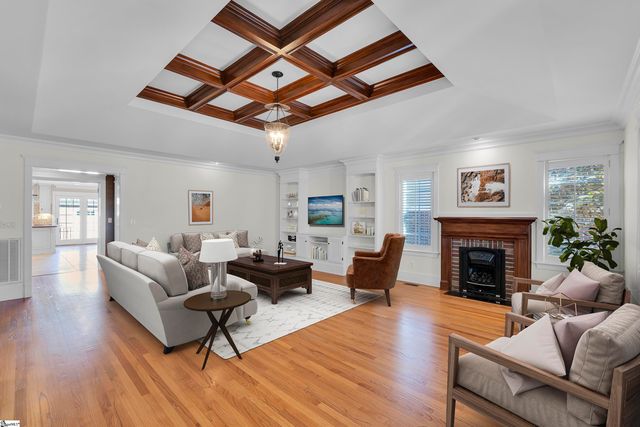 607 Crescent Avenue, Greenville, SC 29601