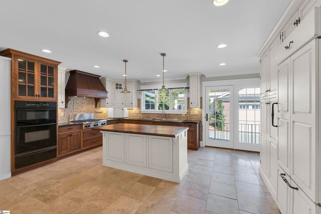 607 Crescent Avenue, Greenville, SC 29601