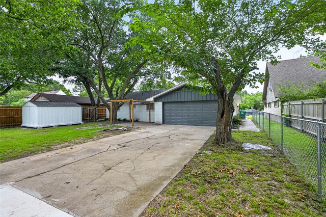 2507 Foxcroft Circle, Denton, TX 76209