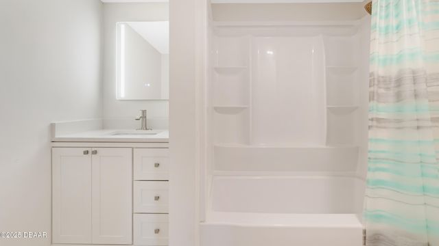 840 Center Ave Apt 91, Holly Hill, FL 32117