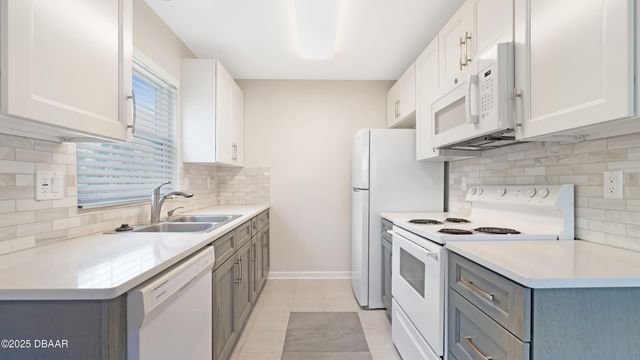 840 Center Ave Apt 91, Holly Hill, FL 32117