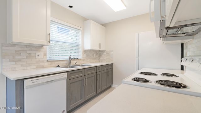 840 Center Ave Apt 91, Holly Hill, FL 32117