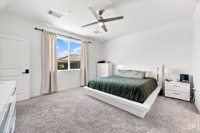 10301 Huslia River Avenue, Bakersfield, CA 93311