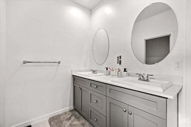 10301 Huslia River Avenue, Bakersfield, CA 93311