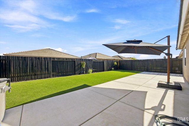 10301 Huslia River Avenue, Bakersfield, CA 93311