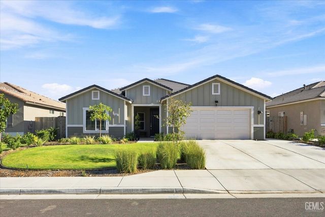 10301 Huslia River Avenue, Bakersfield, CA 93311