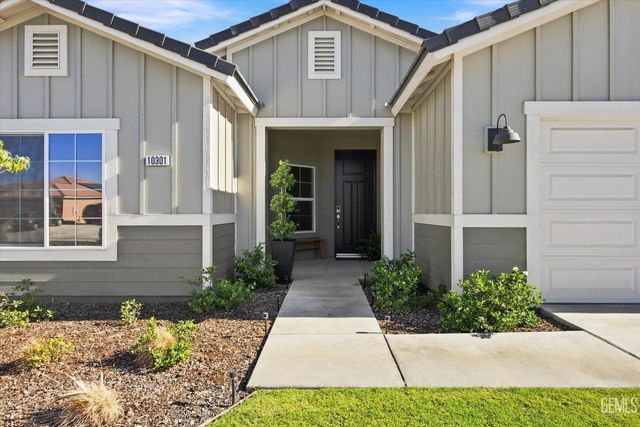 10301 Huslia River Avenue, Bakersfield, CA 93311