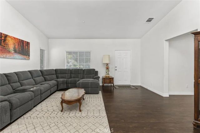 15559 Skylark Avenue, Fontana, CA 92336