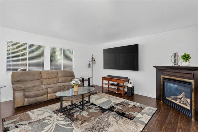 15559 Skylark Avenue, Fontana, CA 92336