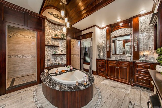 133 Osage Avenue, Mountain View, AR 72560