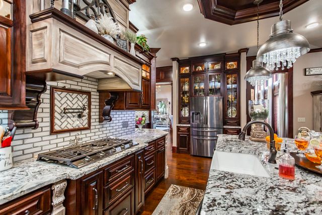 133 Osage Avenue, Mountain View, AR 72560