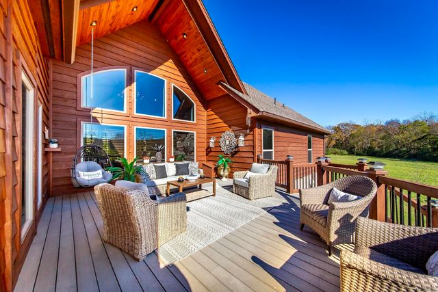 133 Osage Avenue, Mountain View, AR 72560