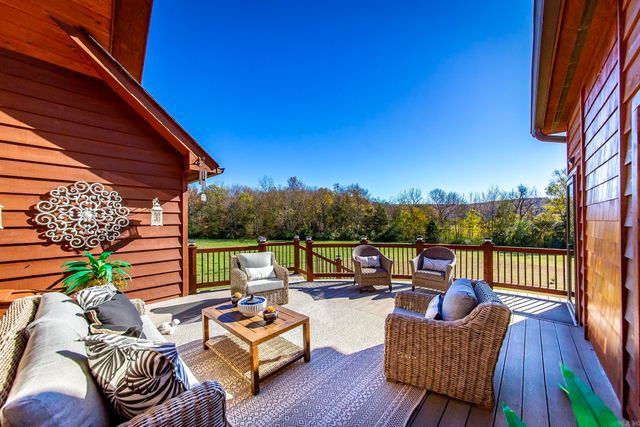 133 Osage Avenue, Mountain View, AR 72560