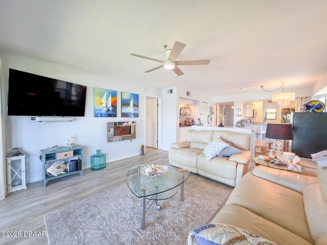 460 Bouchelle Dr Apt 201, New Smyrna Beach, FL 32169