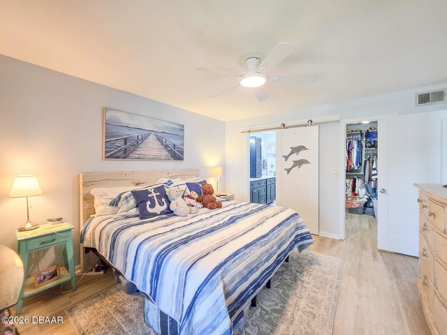 460 Bouchelle Dr Apt 201, New Smyrna Beach, FL 32169