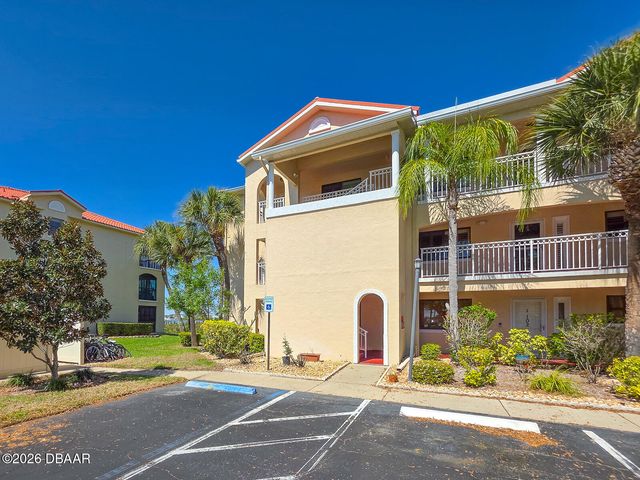 460 Bouchelle Dr Apt 201, New Smyrna Beach, FL 32169