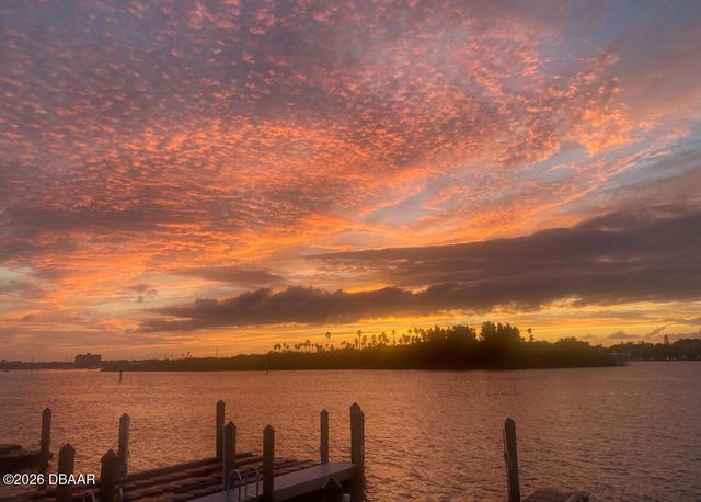 460 Bouchelle Dr Apt 201, New Smyrna Beach, FL 32169