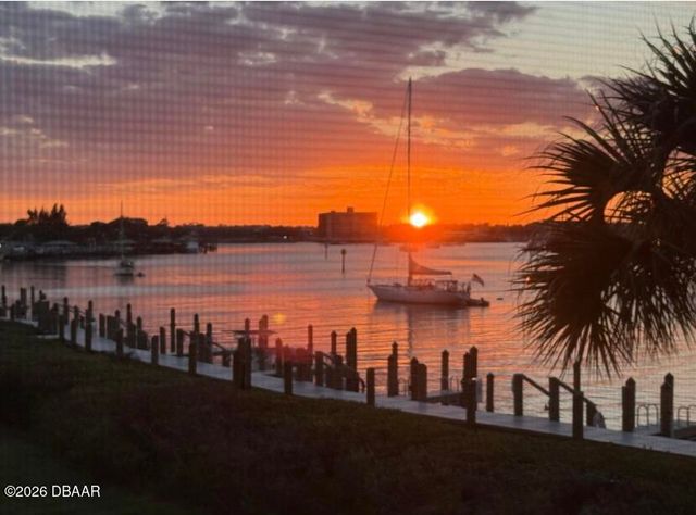 460 Bouchelle Dr Apt 201, New Smyrna Beach, FL 32169