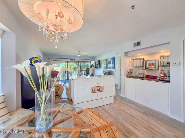 460 Bouchelle Dr Apt 201, New Smyrna Beach, FL 32169