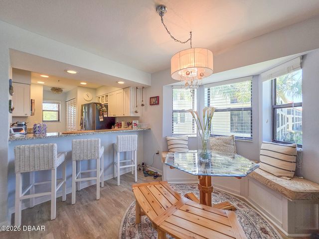 460 Bouchelle Dr Apt 201, New Smyrna Beach, FL 32169