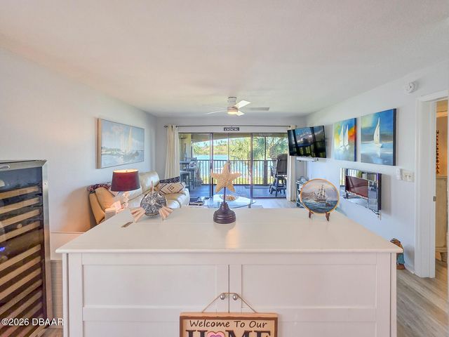 460 Bouchelle Dr Apt 201, New Smyrna Beach, FL 32169