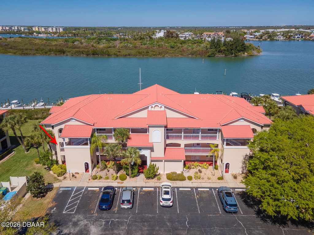 460 Bouchelle Dr Apt 201, New Smyrna Beach, FL 32169