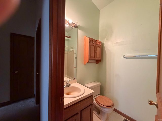 51937 Meadow Crest Drive, South Bend, IN 46628
