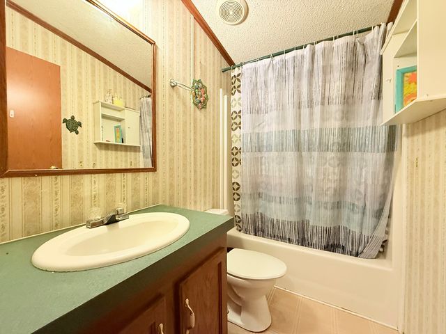 410 W Mable Street, Harrisburg, IL 62946