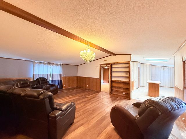 410 W Mable Street, Harrisburg, IL 62946