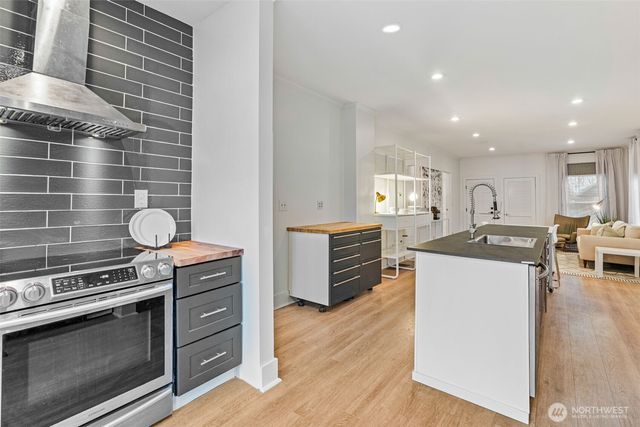 4605 N Cheyenne Street, Tacoma, WA 98407