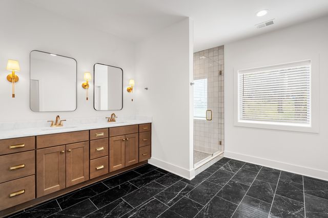 6515B Premier Dr, Nashville, TN 37209